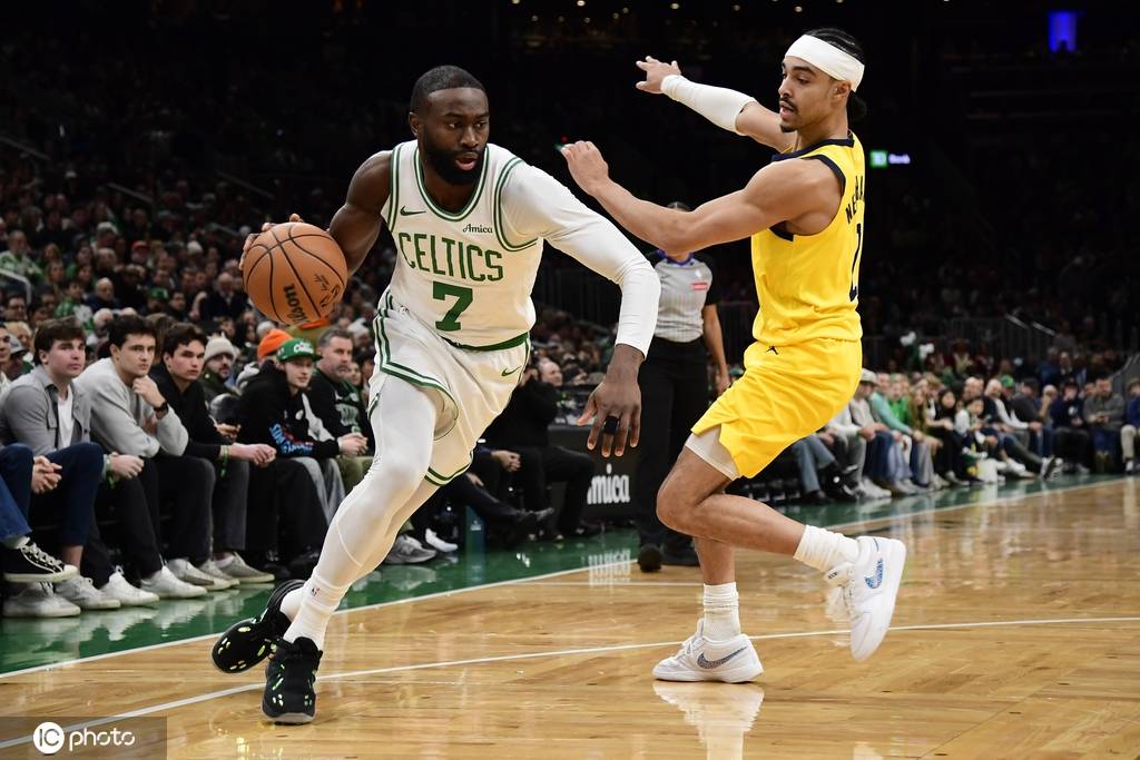 布朗31+9西亚卡姆25+6 凯尔特人逆转步行者三连胜